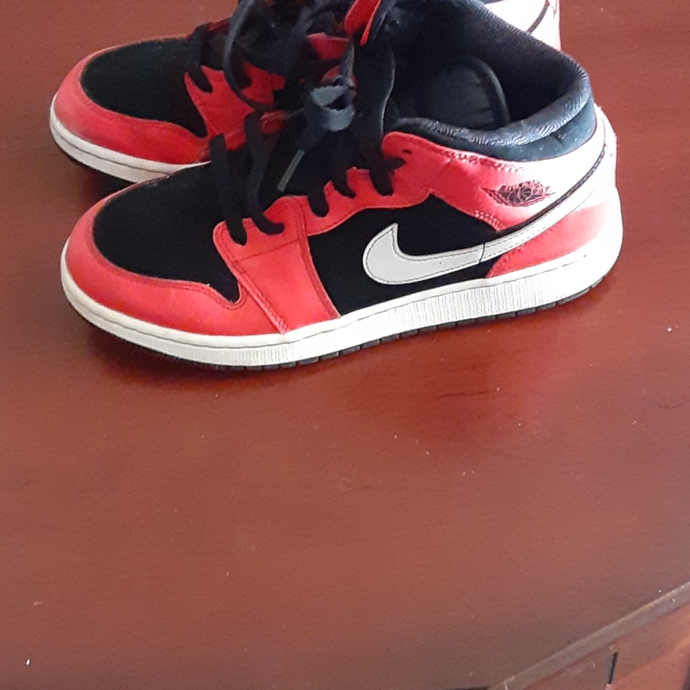 Shoes - Picture 2 of 2
